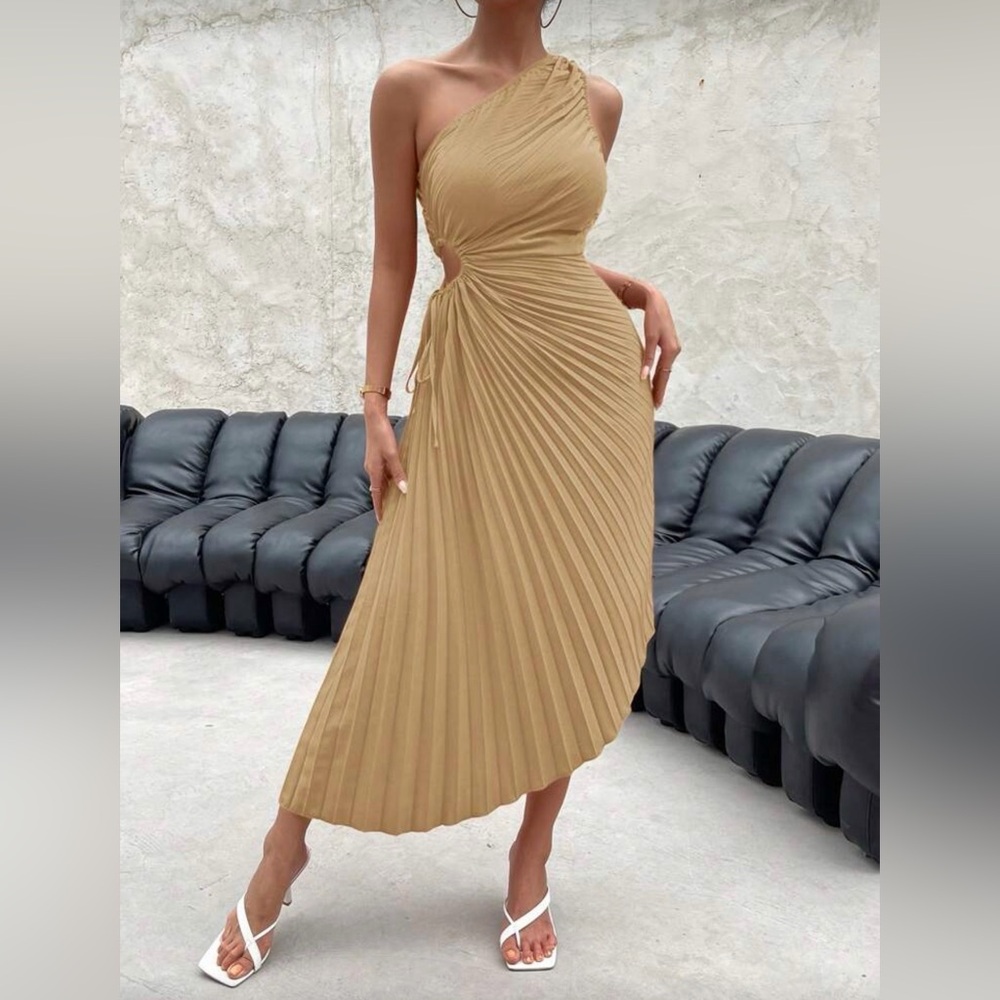SHEIN Privé - Hollow Ruffle Hem Dress